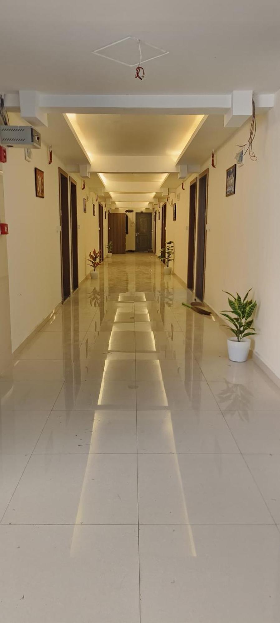 Hotel Royal Night Даман Екстериор снимка