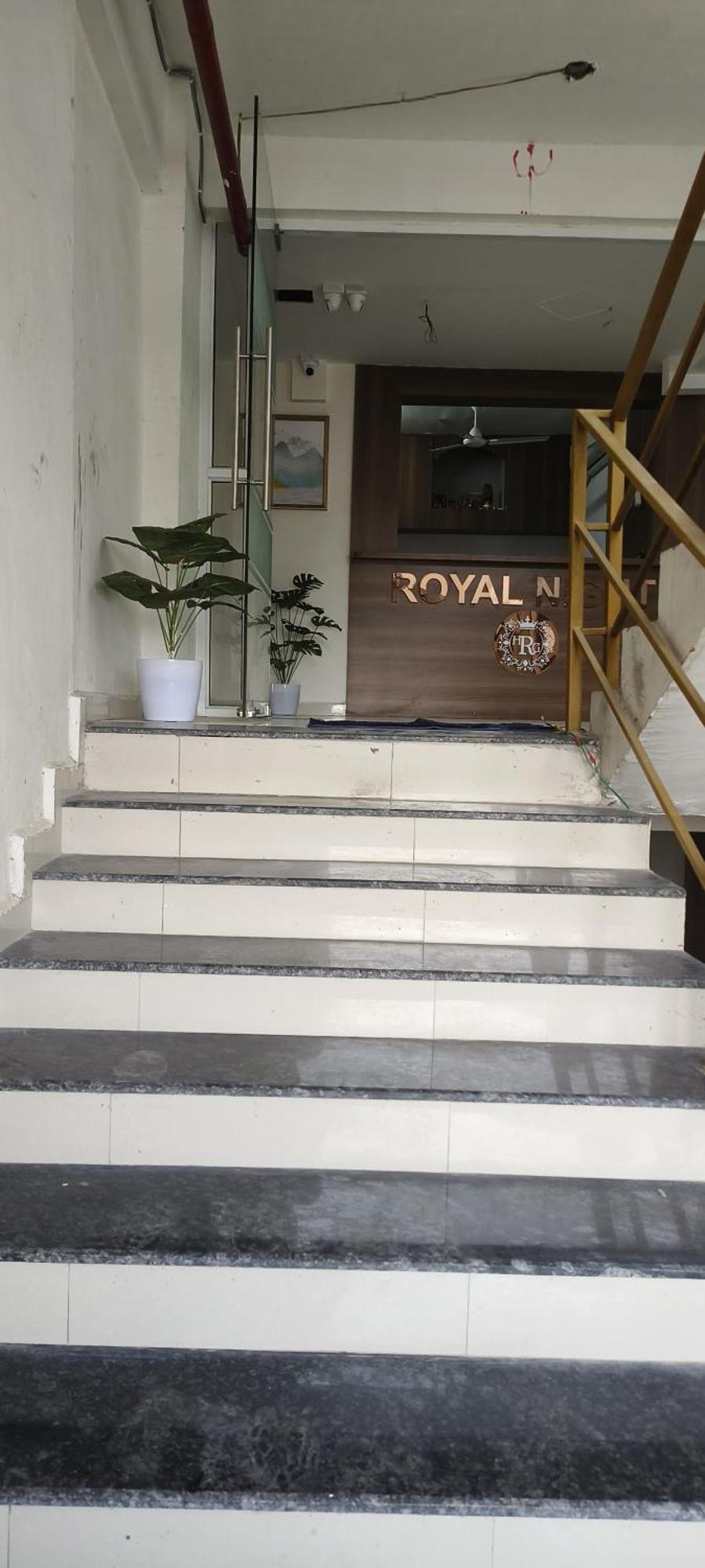 Hotel Royal Night Даман Екстериор снимка
